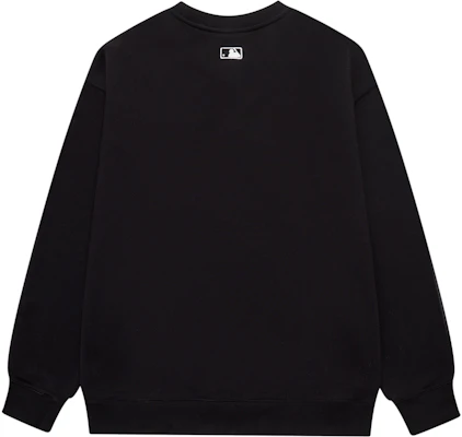 MLB New York Yankees 23FW Black Casual Loose Crewneck Sweatshirt Unisex 3AMTB0134-50BKS Lookbook MLB New York Yankees 23FW Black Casual Loose Crewneck Sweatshirt Unisex 3AMTB0134-50BKS
