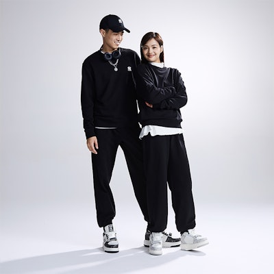 MLB New York Yankees 23FW Unisex Hitam Set Sweatshirt Kasual Fesyen. 3AMTM0234 Sizing MLB New York Yankees 23FW Unisex Hitam Set Sweatshirt Kasual Fesyen. 3AMTM0234