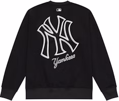 MLB New York Yankees 24FW Retro Logo Unisex Black Crewneck Sweatshirt 3AMTB9744-50BKS MLB New York Yankees 24FW Retro Logo Unisex Black Crewneck Sweatshirt 3AMTB9744-50BKS