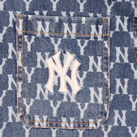 Shop MLB 紐約洋基全版標誌牛仔襯衫 深藍色 男女長袖款 31WSN3111-50U