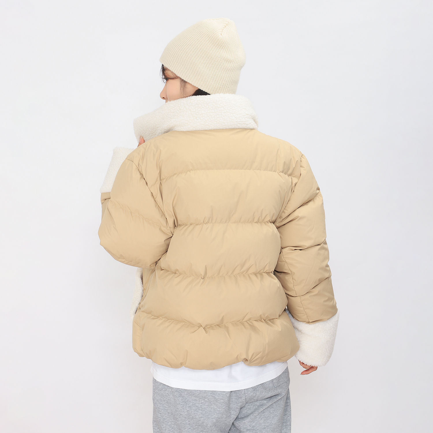 MLB New York Yankees Alphabet Print Lamb Wool Down Jacket Sand Brown Unisex Winter 3ADJEC216-50SAS 圖 8