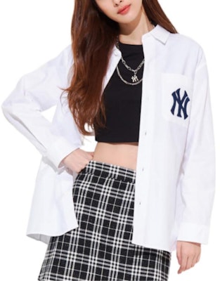 MLB New York Yankees Kaos Lengan Panjang Logo Belakang Unisex Putih. 3AWS03121-50WHS Shop MLB New York Yankees Kaos Lengan Panjang Logo Belakang Unisex Putih. 3AWS03121-50WHS