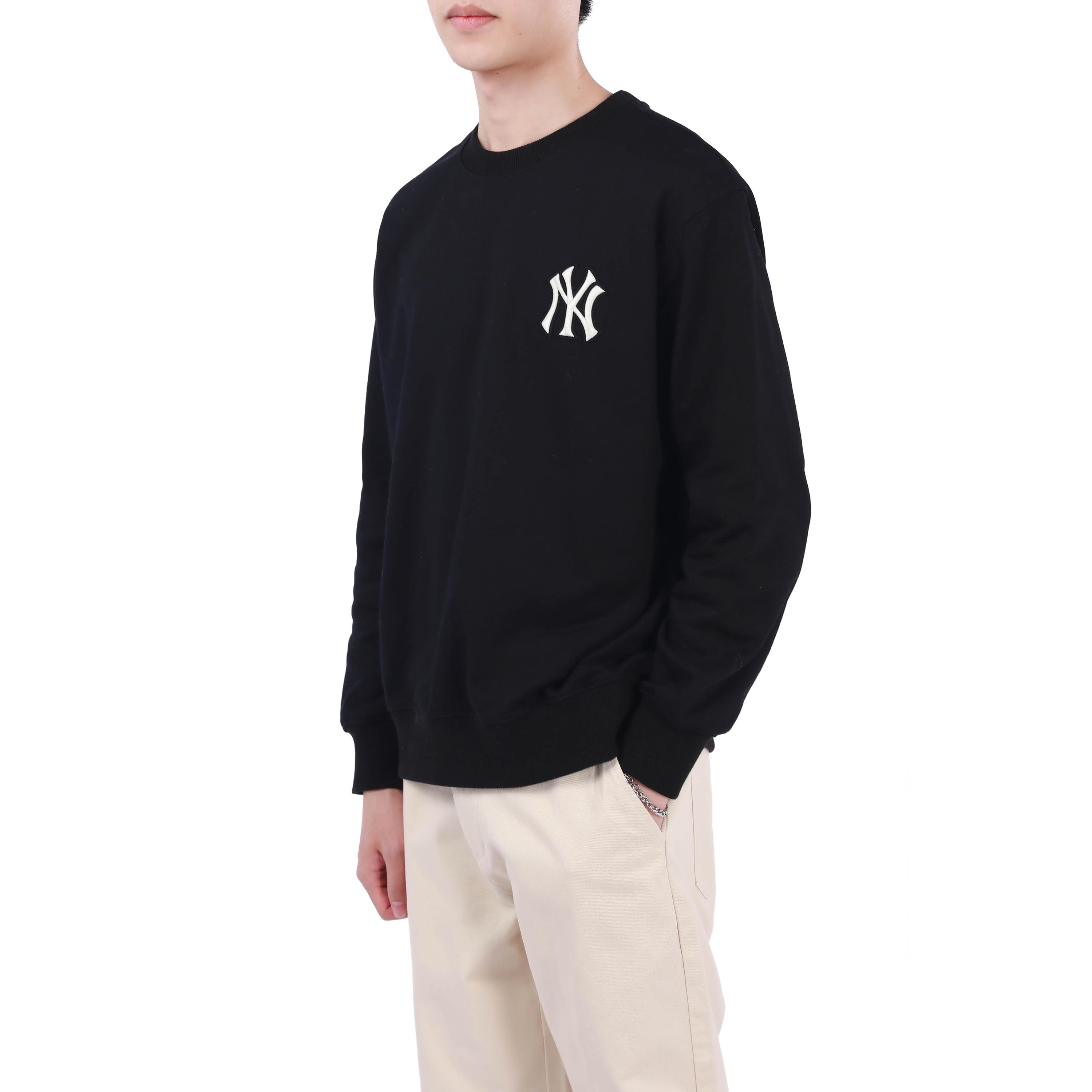 Shop MLB New York Yankees Back Print Crewneck Sweatshirt Unisex Black 3AMTI0121-50BKS