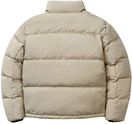 MLB 紐約洋基米色冬季羽絨外套 男女通用 31DJ01061-50B Lookbook MLB 紐約洋基米色冬季羽絨外套 男女通用 31DJ01061-50B