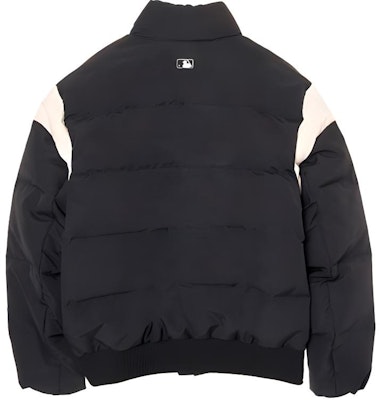 MLB纽约洋基队黑色标志拉链羽绒夹克男女同款. 3ADJV1146-50BKS Lookbook MLB纽约洋基队黑色标志拉链羽绒夹克男女同款. 3ADJV1146-50BKS