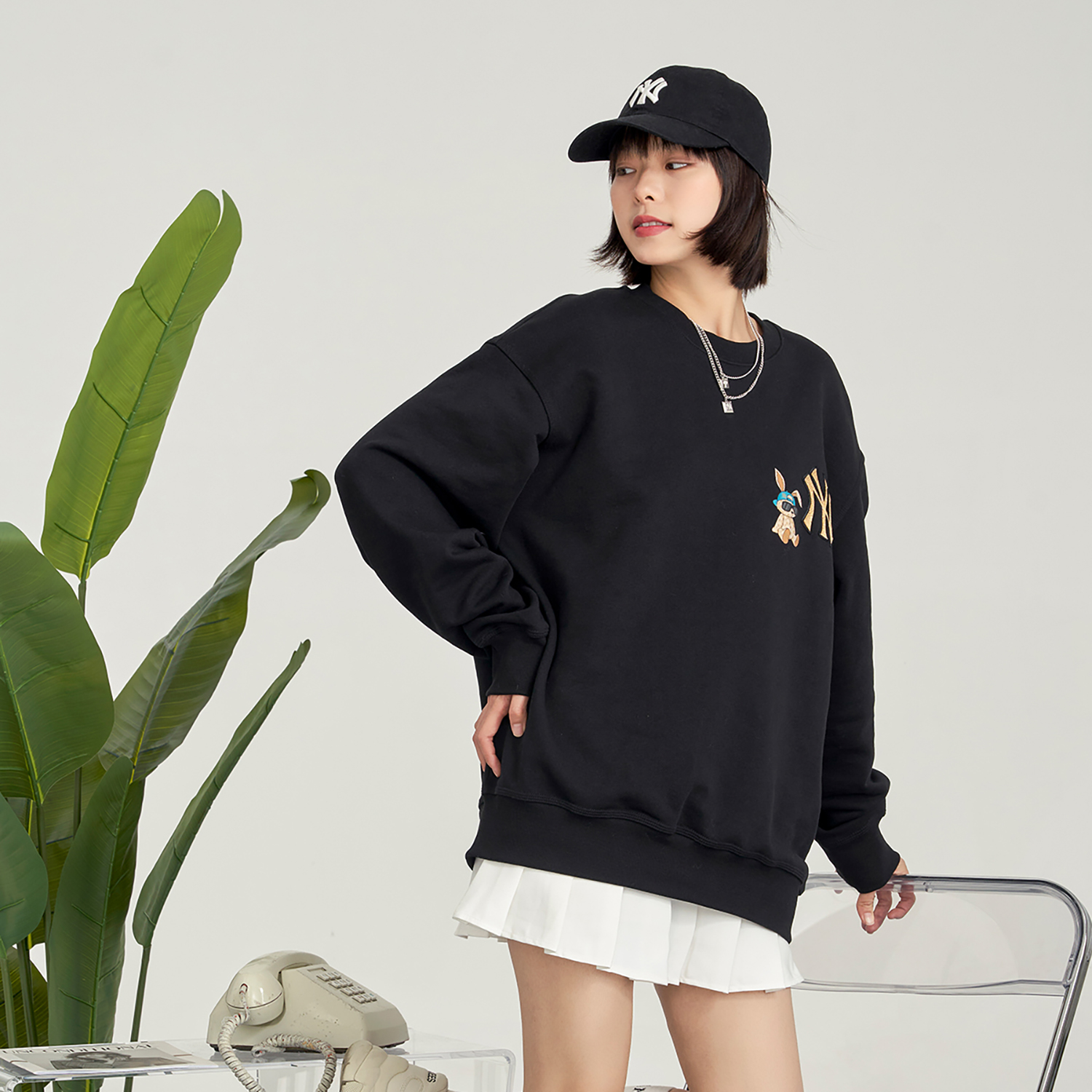 Purchase 紐約洋基兔子印花黑色寬鬆版衛衣 男女適用 3AMTQ0131-50BKS