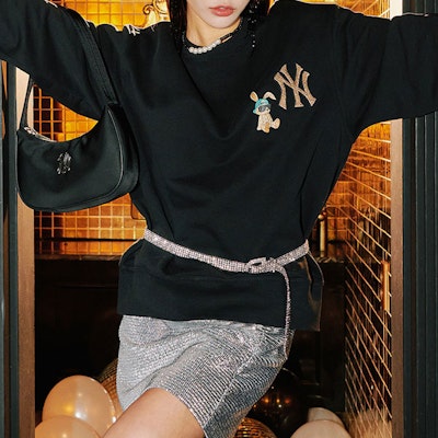 紐約洋基兔子印花黑色寬鬆版衛衣 男女適用 3AMTQ0131-50BKS 1