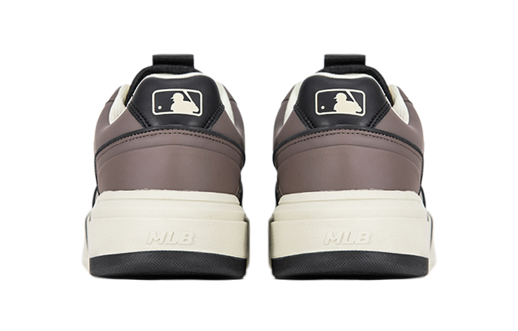 Purchase MLB New York Yankees Chunky Liner Basic 'Kelabu Arang' 3ASXCLB3N-50CGS