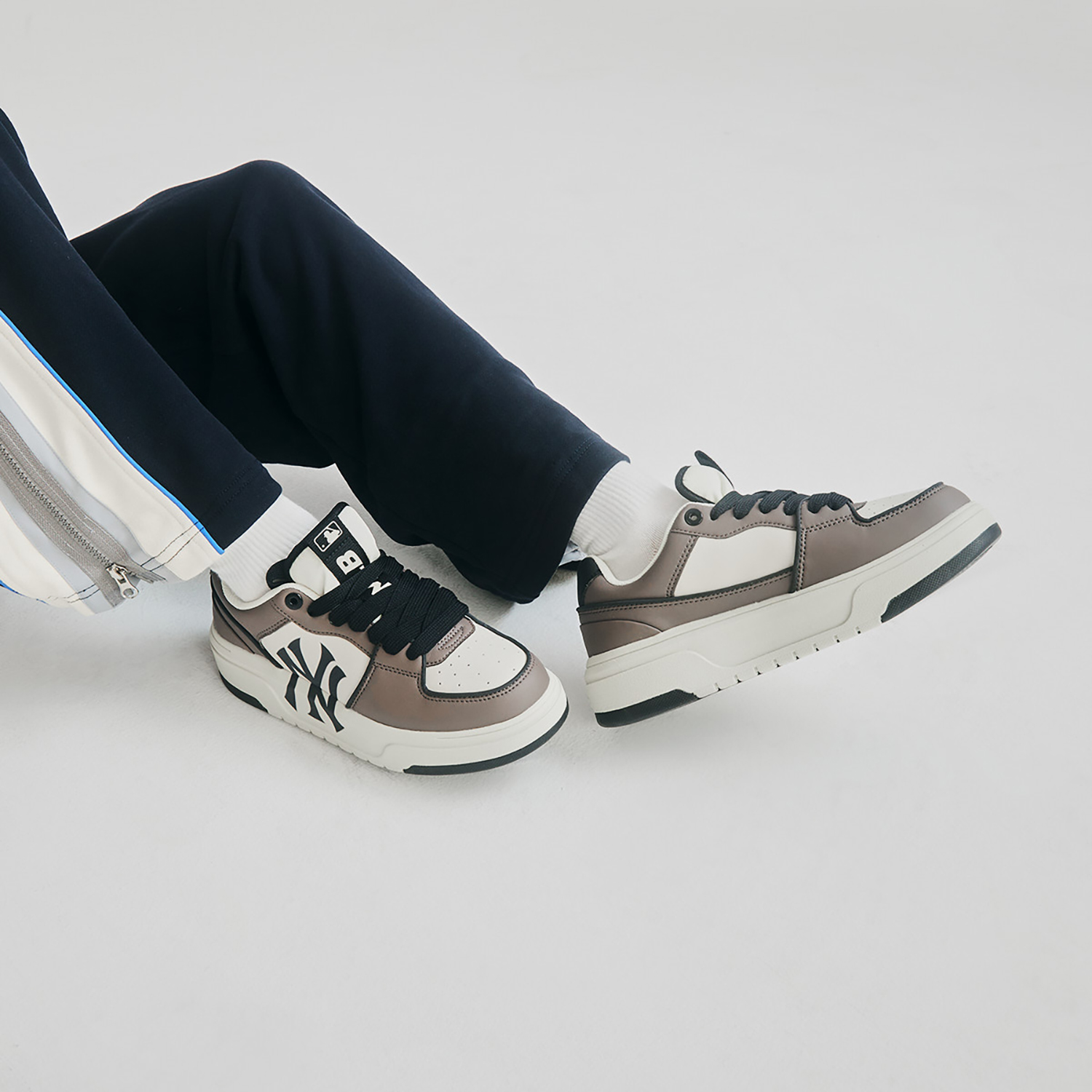 Sizing MLB New York Yankees Chunky Liner Basic 'Kelabu Arang' 3ASXCLB3N-50CGS