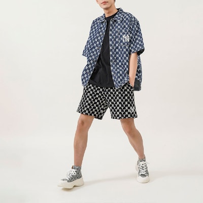 MLB New York Yankees Classic Logo Denim Short-Sleeve Shirt Unisex Blue. 3ADRMN123-50BLS 4