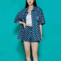 Shop MLB 紐約洋基經典標誌丹寧短袖襯衫 男女款 藍色 3ADRMN123-50BLS