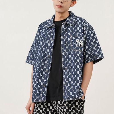 MLB New York Yankees Classic Logo Denim Short-Sleeve Shirt Unisex Blue. 3ADRMN123-50BLS 1