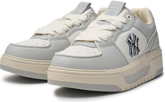 MLB New York Yankees Clásico Low 'Grey Comfort' 3ASXCLS4N-50GRS Lookbook MLB New York Yankees Clásico Low 'Grey Comfort' 3ASXCLS4N-50GRS