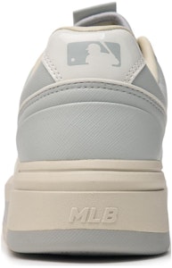 MLB New York Yankees Classic Low 'Kelabu Comfort' 3ASXCLS4N-50GRS Purchase MLB New York Yankees Classic Low 'Kelabu Comfort' 3ASXCLS4N-50GRS