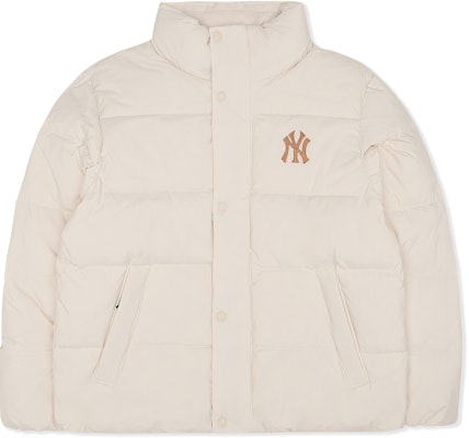 MLB New York Yankees Jaket Puffer Pendek Krim Musim Sejuk Unisex Kasual Hangat. 3ADJB0526-50CRS Order MLB New York Yankees Jaket Puffer Pendek Krim Musim Sejuk Unisex Kasual Hangat. 3ADJB0526-50CRS