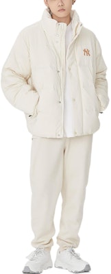 MLB New York Yankees Jaket Puffer Pendek Krim Musim Sejuk Unisex Kasual Hangat. 3ADJB0526-50CRS Shop MLB New York Yankees Jaket Puffer Pendek Krim Musim Sejuk Unisex Kasual Hangat. 3ADJB0526-50CRS