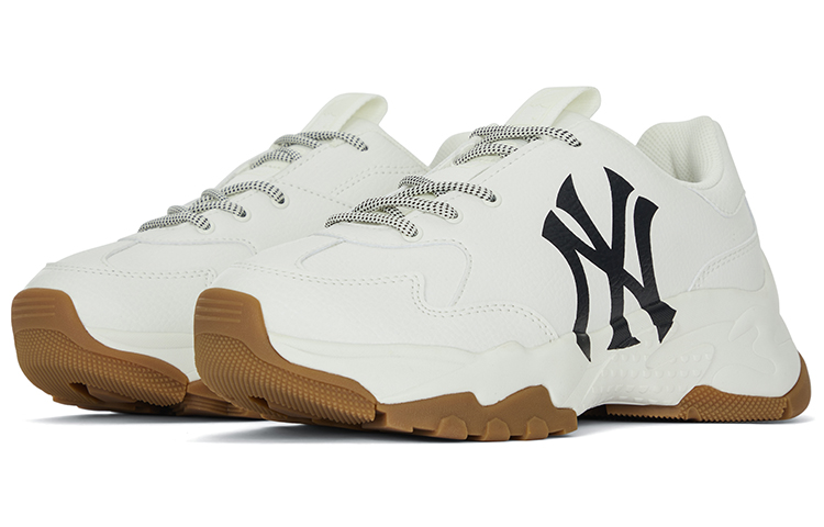 Lookbook Zapatillas MLB New York Yankees Dad 'Crema'. 3ASHBNA3N-50WHS