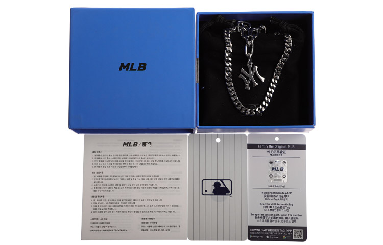 Purchase MLB New York Yankees Double-Layer Necklace Unisex Couple Design Summer 2021 32JA01111-50W