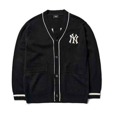 MLB New York Yankees Embroidered Logo Black Knit Cardigan Unisex Sweater. 3AKT00114-50BKS