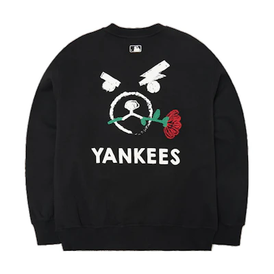 MLB New York Yankees Frowning Bear Vintage Sweatshirt Unisex Black 3AMT00121-50BKS