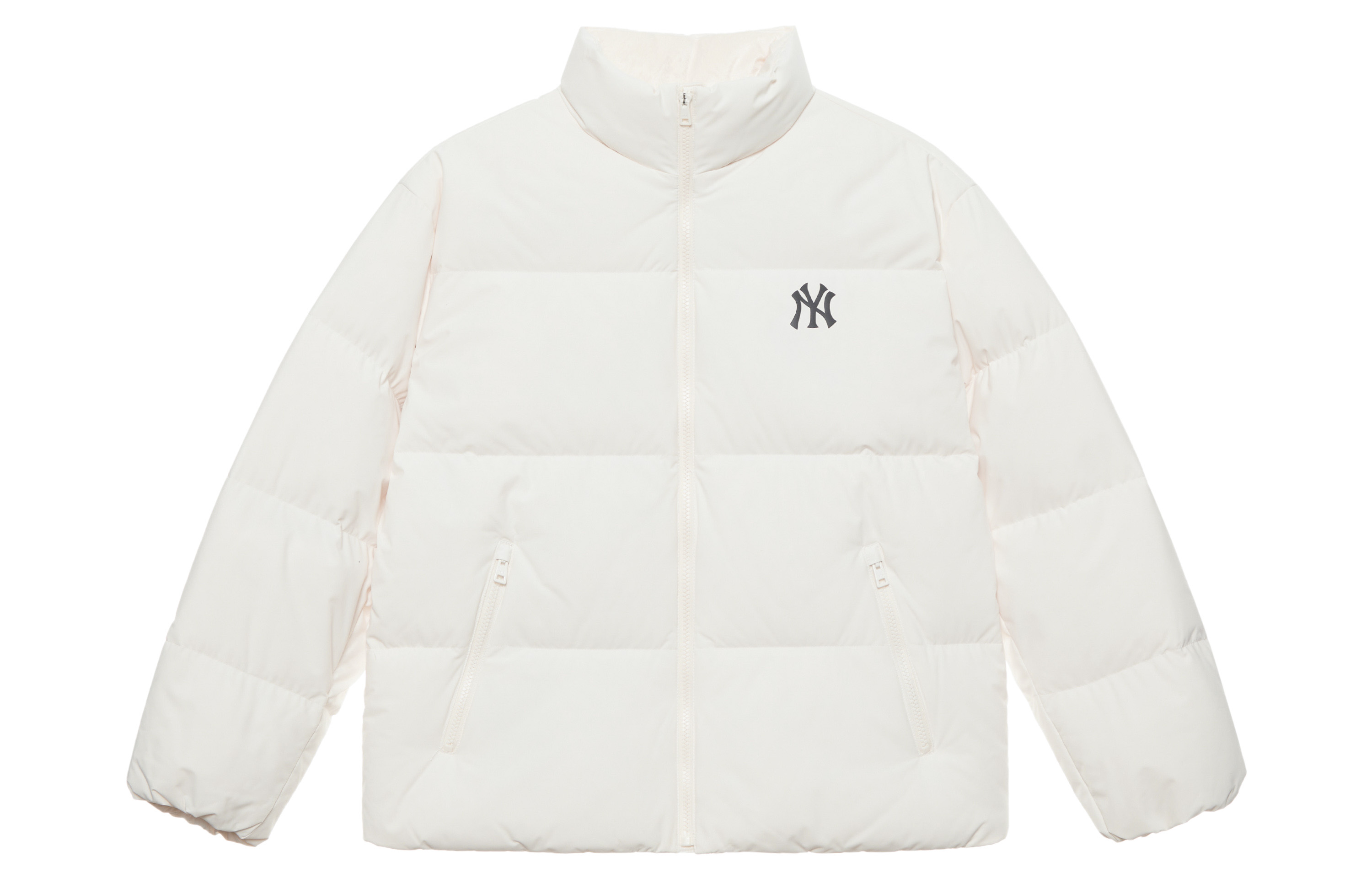 Lookbook MLB 紐約洋基 FW24 米白色短版羽絨外套 男女寬鬆拉鍊款 3ADJB0446-50CRS