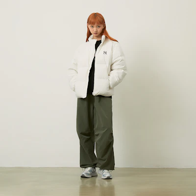 MLB 紐約洋基 FW24 米白色短版羽絨外套 男女寬鬆拉鍊款 3ADJB0446-50CRS Cheap MLB 紐約洋基 FW24 米白色短版羽絨外套 男女寬鬆拉鍊款 3ADJB0446-50CRS
