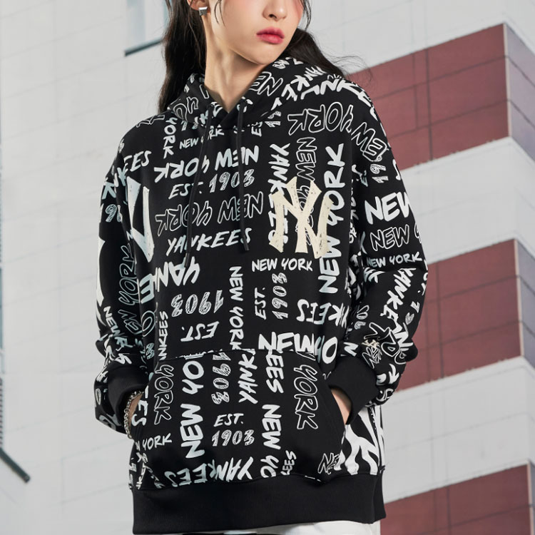 Sizing MLB 뉴욕 양키스 그래피티 후드티 유니섹스 블랙 - 가을 에디션 3AHDZ0124-50BKS