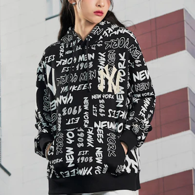 MLB 뉴욕 양키스 그래피티 후드티 유니섹스 블랙 - 가을 에디션 3AHDZ0124-50BKS Sizing MLB 뉴욕 양키스 그래피티 후드티 유니섹스 블랙 - 가을 에디션 3AHDZ0124-50BKS