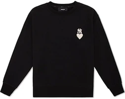 MLB New York Yankees Heart Logo Crewneck Sweatshirt Unisex Black 3AMTH9144-50BKS MLB New York Yankees Heart Logo Crewneck Sweatshirt Unisex Black 3AMTH9144-50BKS