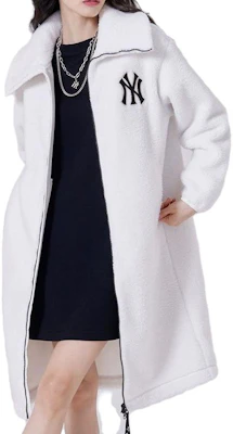 MLB 뉴욕 양키스 아이보리 롱 캐주얼 플리스 자켓 유니섹스 3AJPF3416-50IVS Lookbook MLB 뉴욕 양키스 아이보리 롱 캐주얼 플리스 자켓 유니섹스 3AJPF3416-50IVS