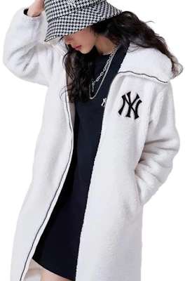 MLB 뉴욕 양키스 아이보리 롱 캐주얼 플리스 자켓 유니섹스 3AJPF3416-50IVS Shop MLB 뉴욕 양키스 아이보리 롱 캐주얼 플리스 자켓 유니섹스 3AJPF3416-50IVS