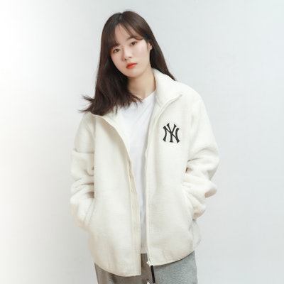 MLB New York Yankees Ivory Sherpa Fleece Jacket Unisex with Logo Embroidery. 3AJPF2916-50IVS Shop MLB New York Yankees Ivory Sherpa Fleece Jacket Unisex with Logo Embroidery. 3AJPF2916-50IVS