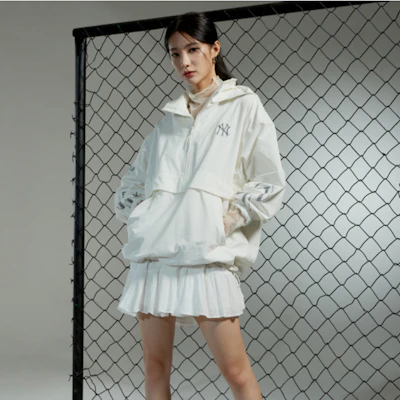 MLB 紐約洋基象牙白半拉鍊連帽外套 寬鬆版男女款 3AWJ14014-50IVS Purchase MLB 紐約洋基象牙白半拉鍊連帽外套 寬鬆版男女款 3AWJ14014-50IVS