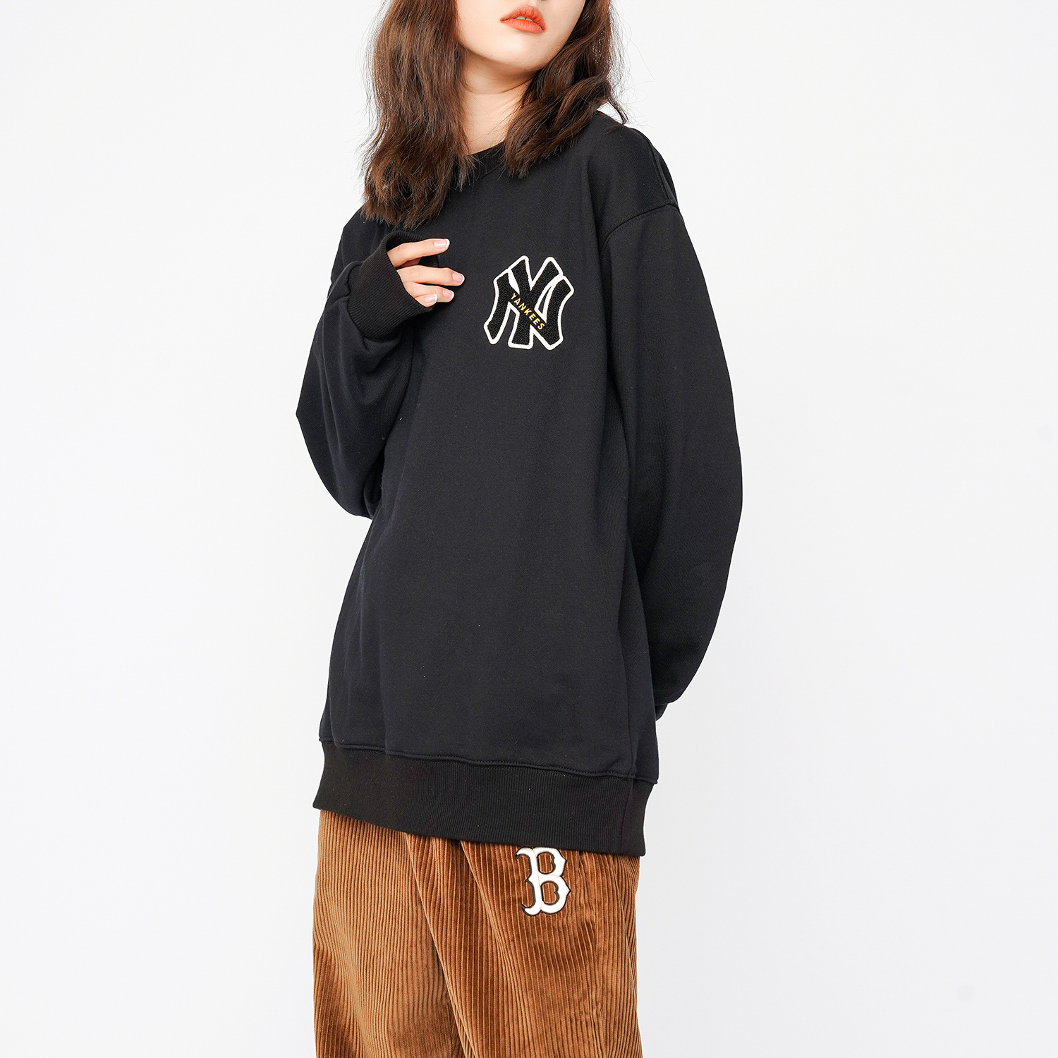 MLB New York Yankees Letter Logo Pullover Sweatshirt Unisex Black 3AMTB0214-50BKS 圖 5