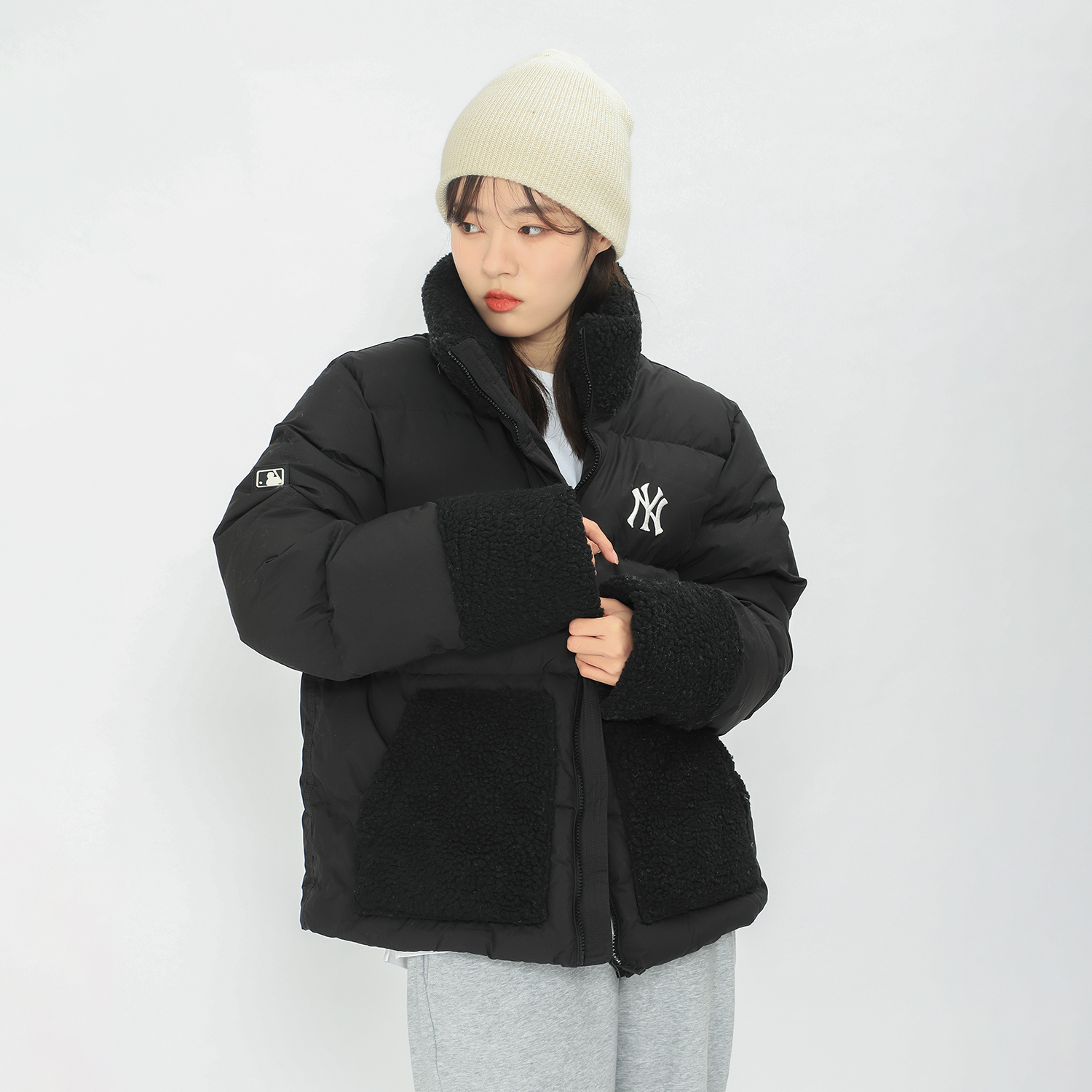Details for MLB New York Yankees Letter Print Fleece Down Jacket Black Unisex Winter Coat 3ADJEC216-50BKS