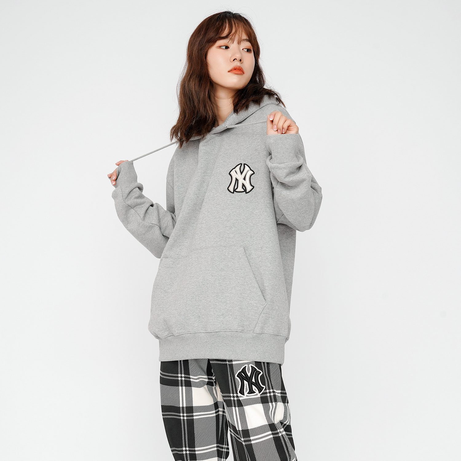MLB New York Yankees Letter Print Loose Hoodie Unisex Light Gray 3AHDB0214-50MGS 圖 4