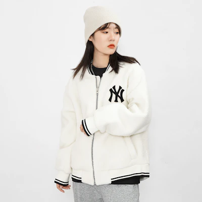 MLB纽约洋基队字母印花羊羔毛棒球夹克米白色男女通用 3AJPF0116-50CRS Shop MLB纽约洋基队字母印花羊羔毛棒球夹克米白色男女通用 3AJPF0116-50CRS