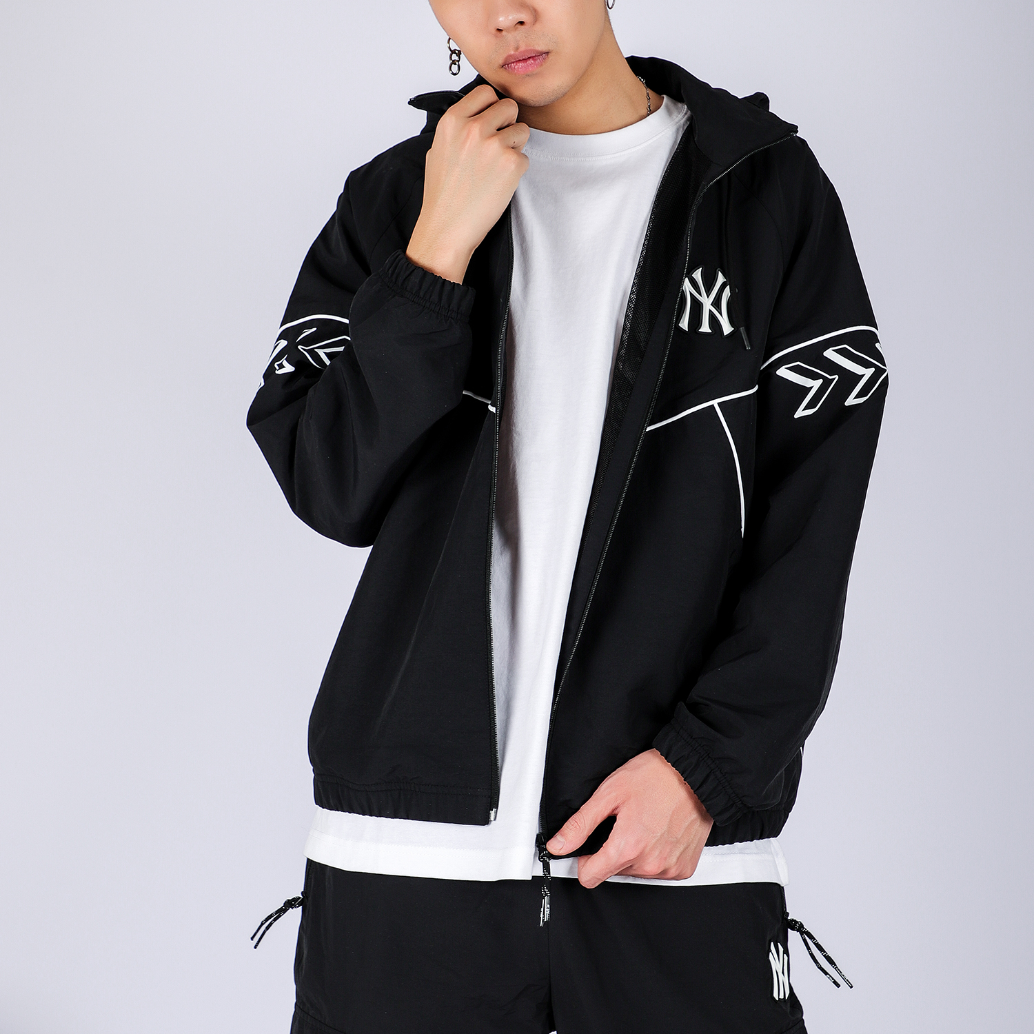 MLB New York Yankees Letter Zip Hoodie Jacket Unisex Black 31JPUD111-50L 圖 4