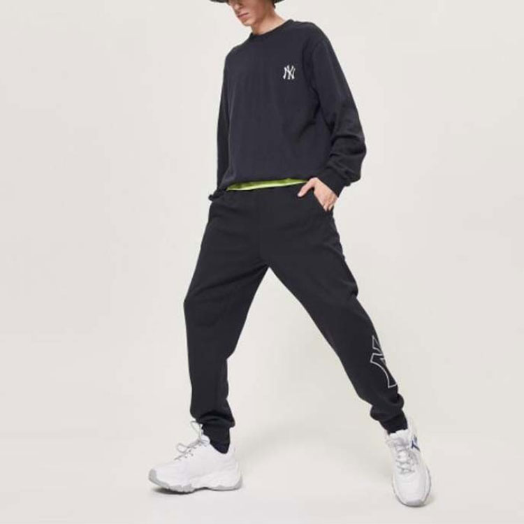 MLB New York Yankees Lightweight Logo Sweatshirt Unisex - Black 31MTR1941-50L 圖 3