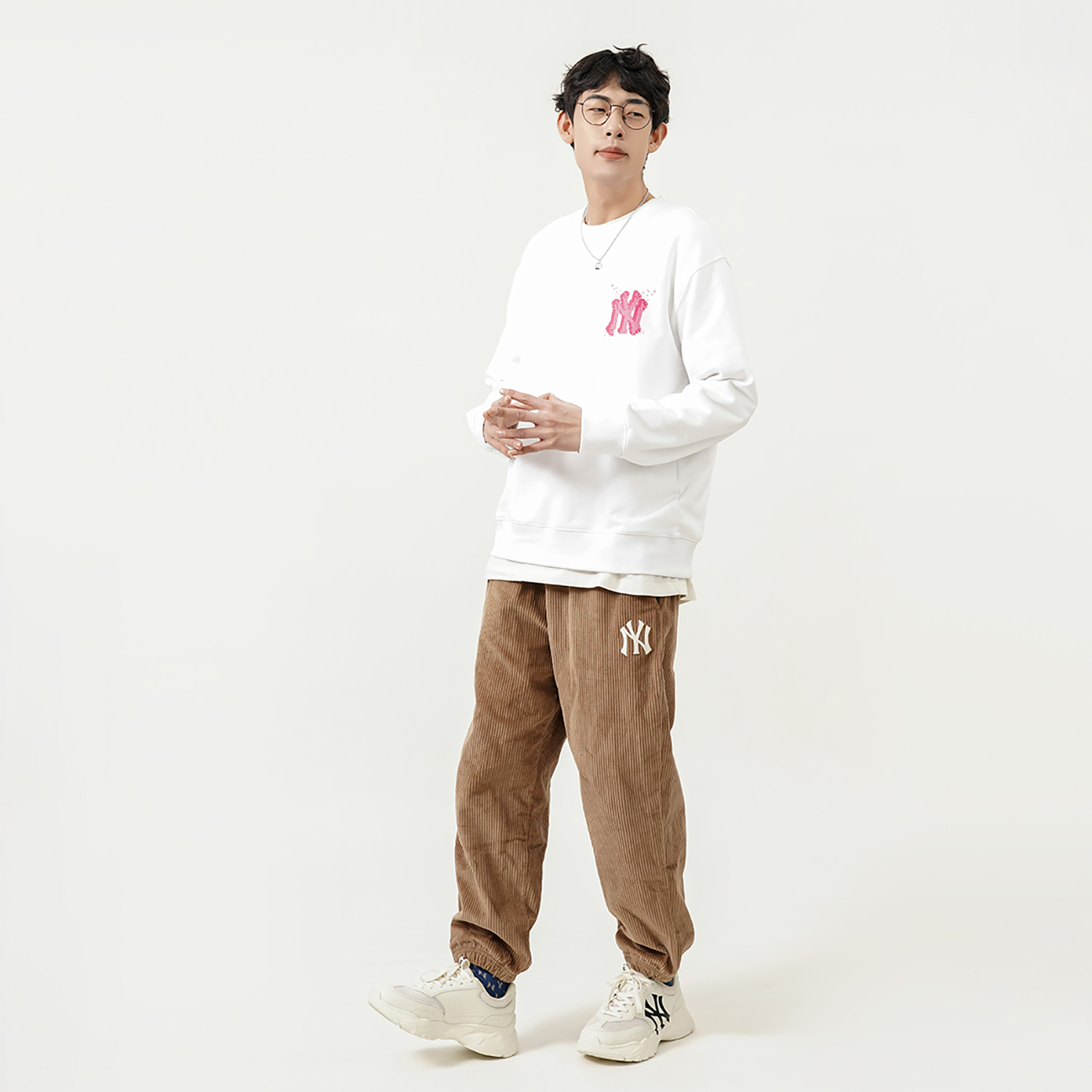 MLB New York Yankees Logo Crewneck Sweatshirt Unisex Off-White 3AMTP0121-50WHS 圖 4