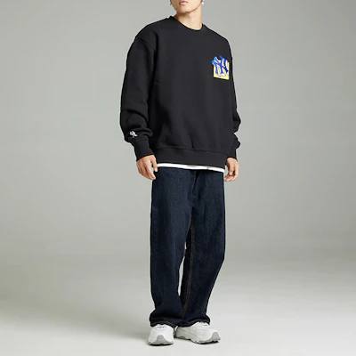 MLB New York Yankees Logo Crewneck Sweatshirt Unisex - Black 3AMTL0426-50BKS Shop MLB New York Yankees Logo Crewneck Sweatshirt Unisex - Black 3AMTL0426-50BKS