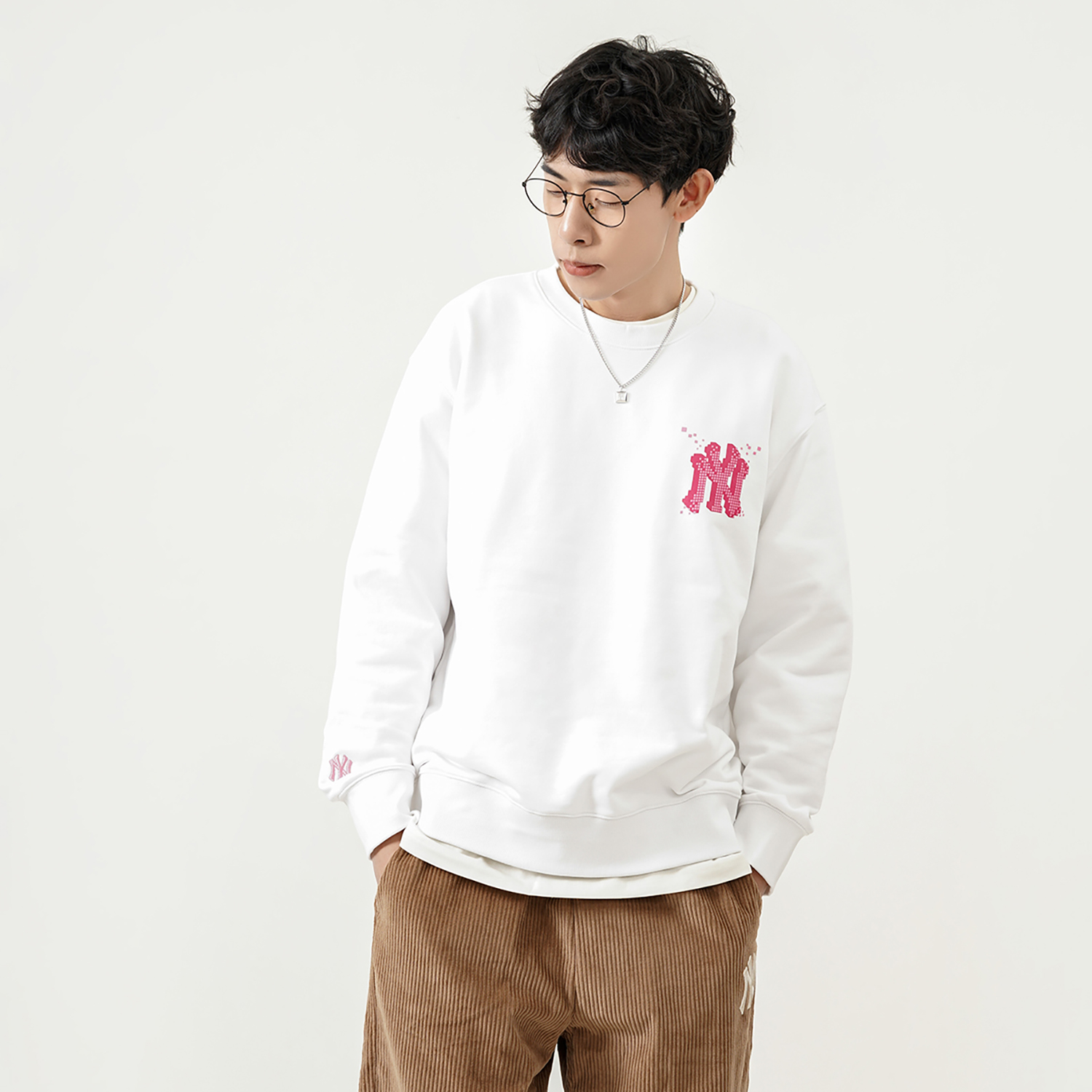 MLB New York Yankees Logo Crewneck Sweatshirt Unisex Off-White 3AMTP0121-50WHS 圖 6