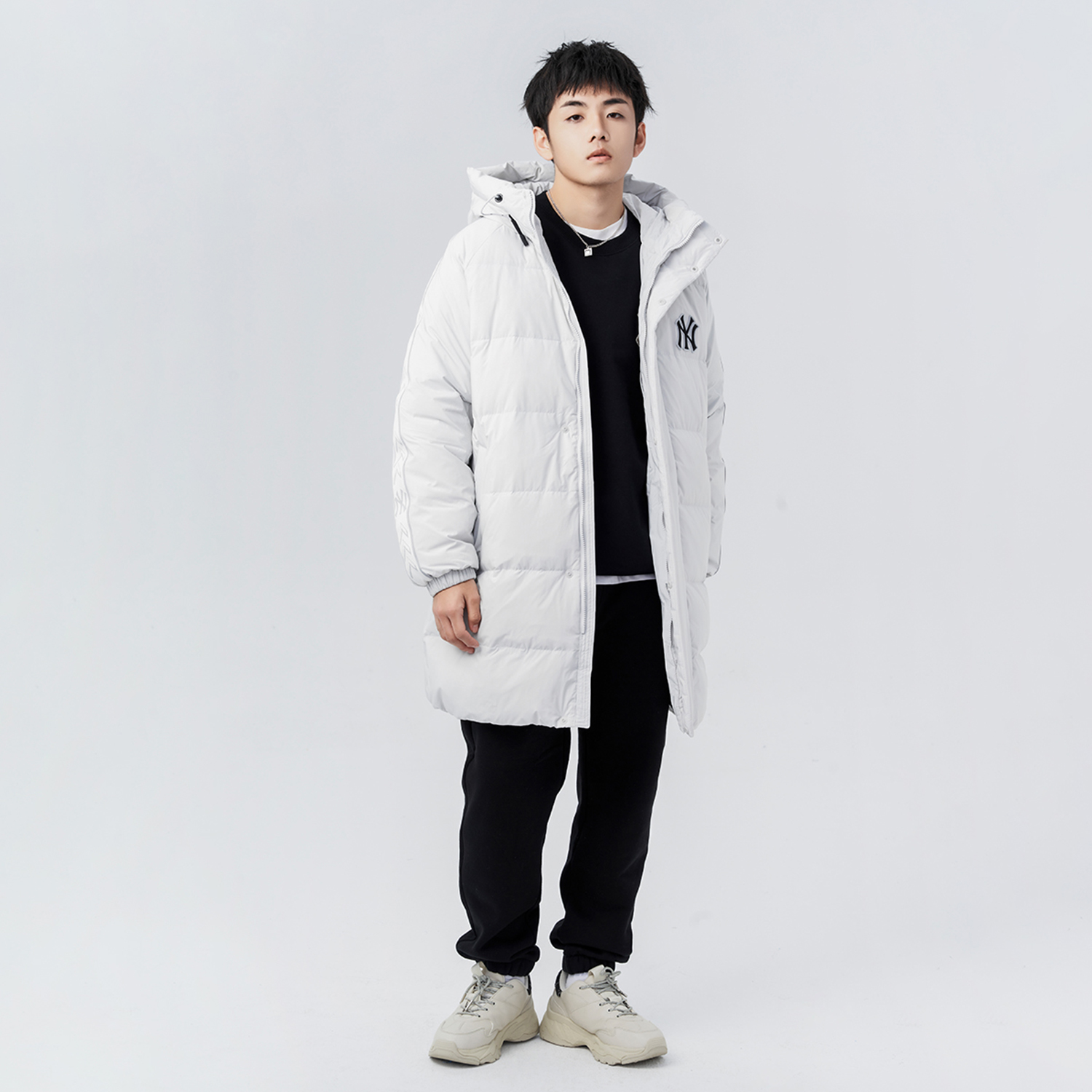 MLB New York Yankees Logo Long Down Hoodie Jacket Unisex Light Gray Winter Coat 3ADJJ0616-50GRL 圖 4