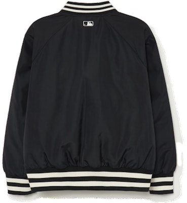 MLB 紐約洋基隊標誌款男士長袖棒球夾克 3LDJV0136-50BKS Lookbook MLB 紐約洋基隊標誌款男士長袖棒球夾克 3LDJV0136-50BKS