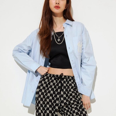 MLB 뉴욕 양키스 로고 오버사이즈 라이트블루 긴팔 셔츠 유니섹스 3AWS03121-50BLL Shop MLB 뉴욕 양키스 로고 오버사이즈 라이트블루 긴팔 셔츠 유니섹스 3AWS03121-50BLL