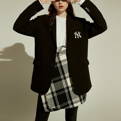 MLB 紐約洋基隊標誌印花黑色長袖西裝外套 男女款 31JK01061-50L Purchase MLB 紐約洋基隊標誌印花黑色長袖西裝外套 男女款 31JK01061-50L