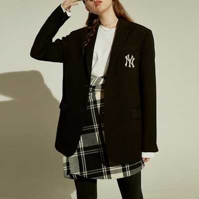 MLB 紐約洋基隊標誌印花黑色長袖西裝外套 男女款 31JK01061-50L Details for MLB 紐約洋基隊標誌印花黑色長袖西裝外套 男女款 31JK01061-50L