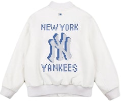MLB New York Yankees Logo Relaxed Zip Baseball Jacket Unisex White Back to School. 31JPU8111-50I MLB New York Yankees Logo Relaxed Zip Baseball Jacket Unisex White Back to School. 31JPU8111-50I