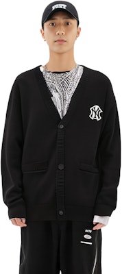 MLB ニューヨーク・ヤンキース ロゴ Vネック ニット セーター ユニセックス ブラック 3AKCB0131-50BKS Purchase MLB ニューヨーク・ヤンキース ロゴ Vネック ニット セーター ユニセックス ブラック 3AKCB0131-50BKS