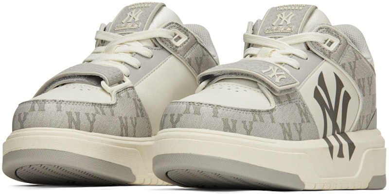 MLB 뉴욕 양키스 로우 그레이 (MLB New York Yankees Low Grey) 3ASXCDN3N-50GRS Lookbook MLB 뉴욕 양키스 로우 그레이 (MLB New York Yankees Low Grey) 3ASXCDN3N-50GRS